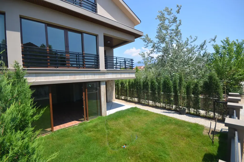 Home in Calis